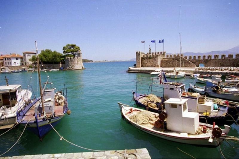 Seaside Residence In Nafpaktos Eksteriør billede